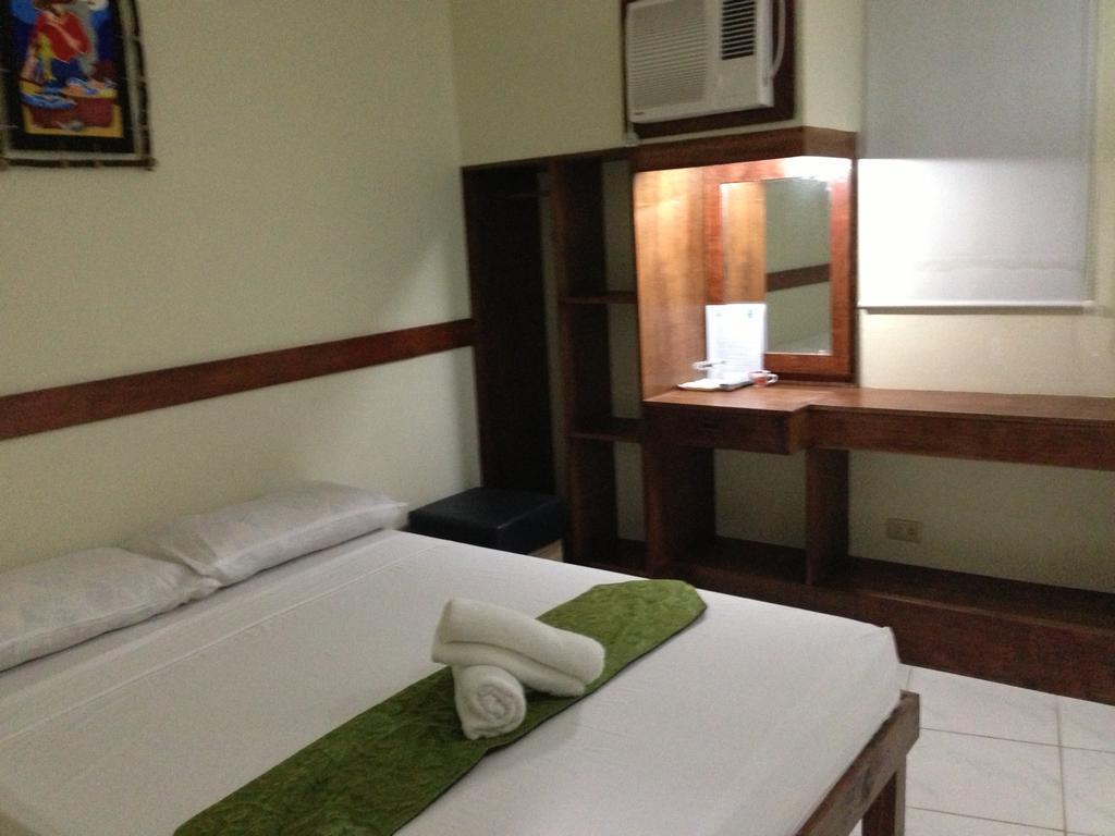 Qm Pension House Tagbilaran City Luaran gambar