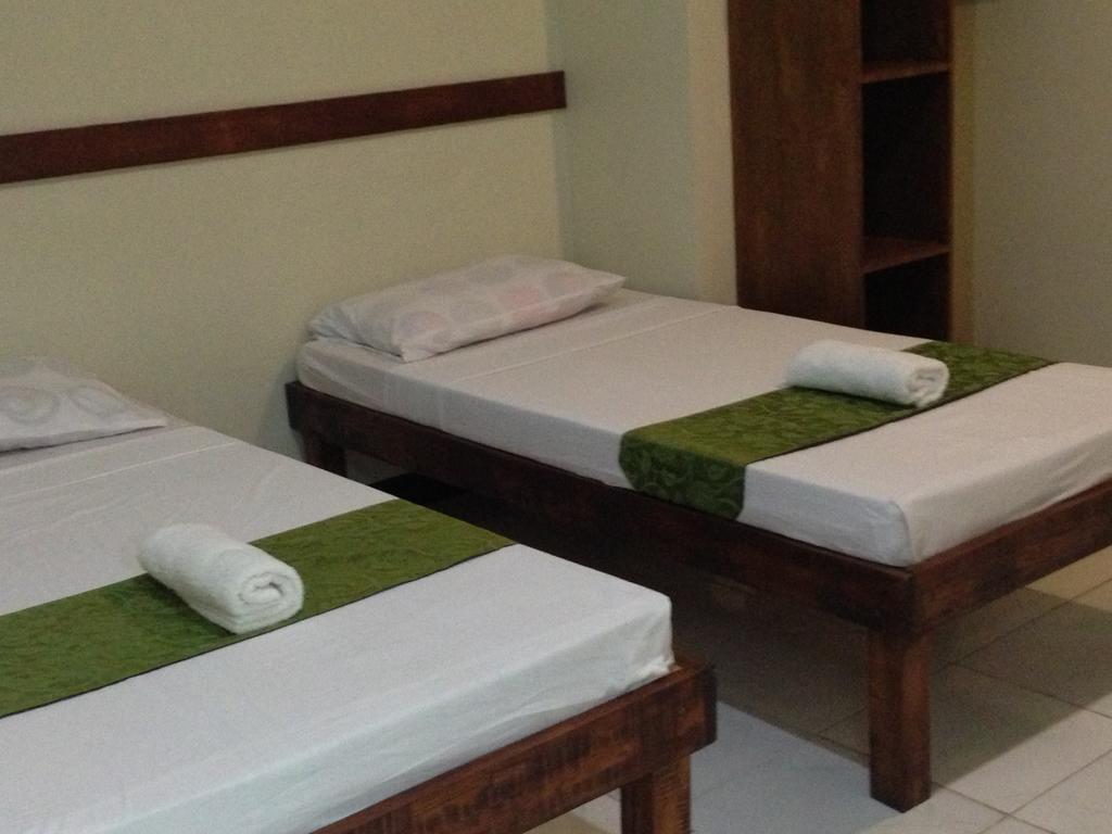 Qm Pension House Tagbilaran City Bilik gambar