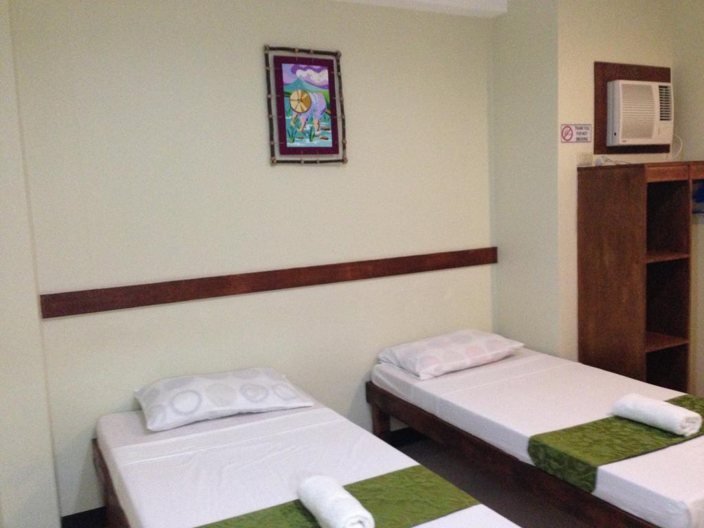 Qm Pension House Tagbilaran City Bilik gambar
